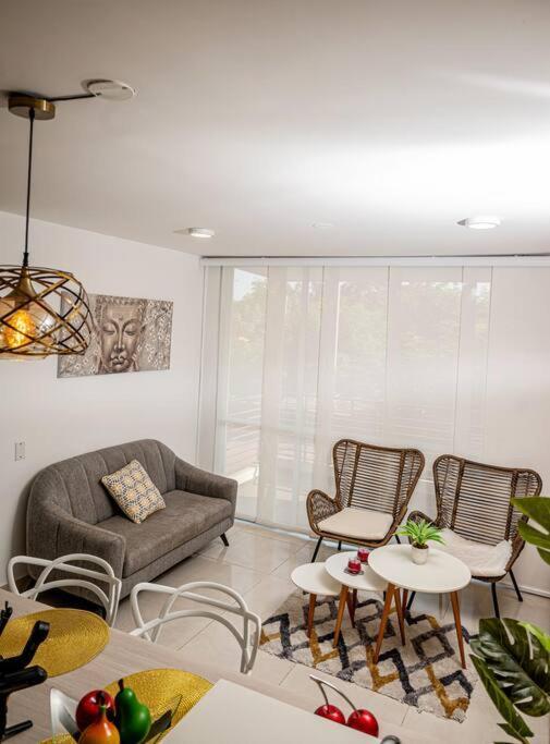 Marquis Enclave, With Pool Access And *