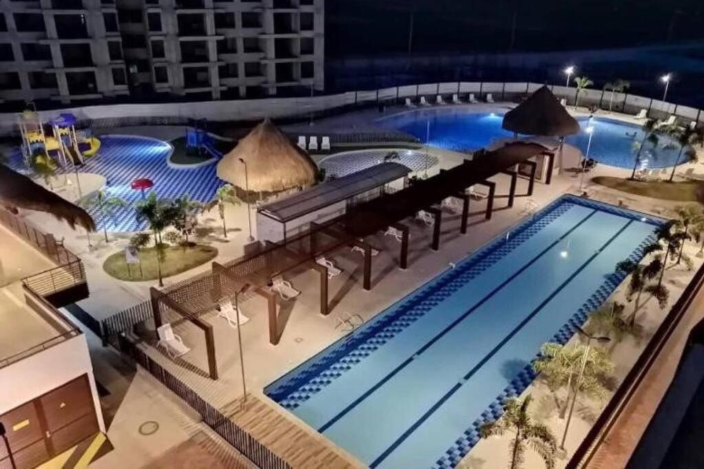 Marquis Enclave, With Pool Access And Apartment *