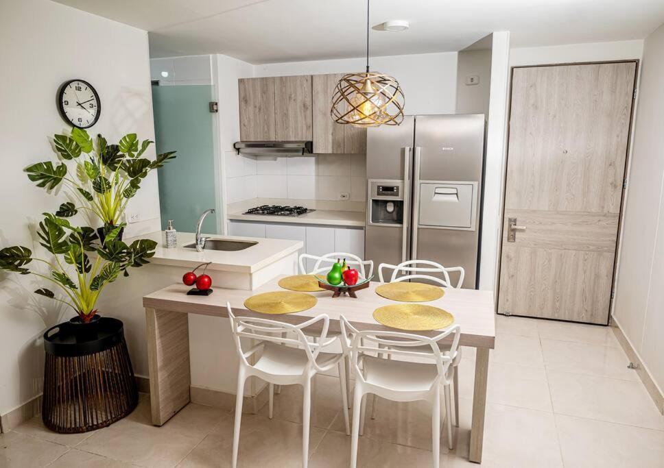 Apartment Marquis Enclave, With Pool Access And